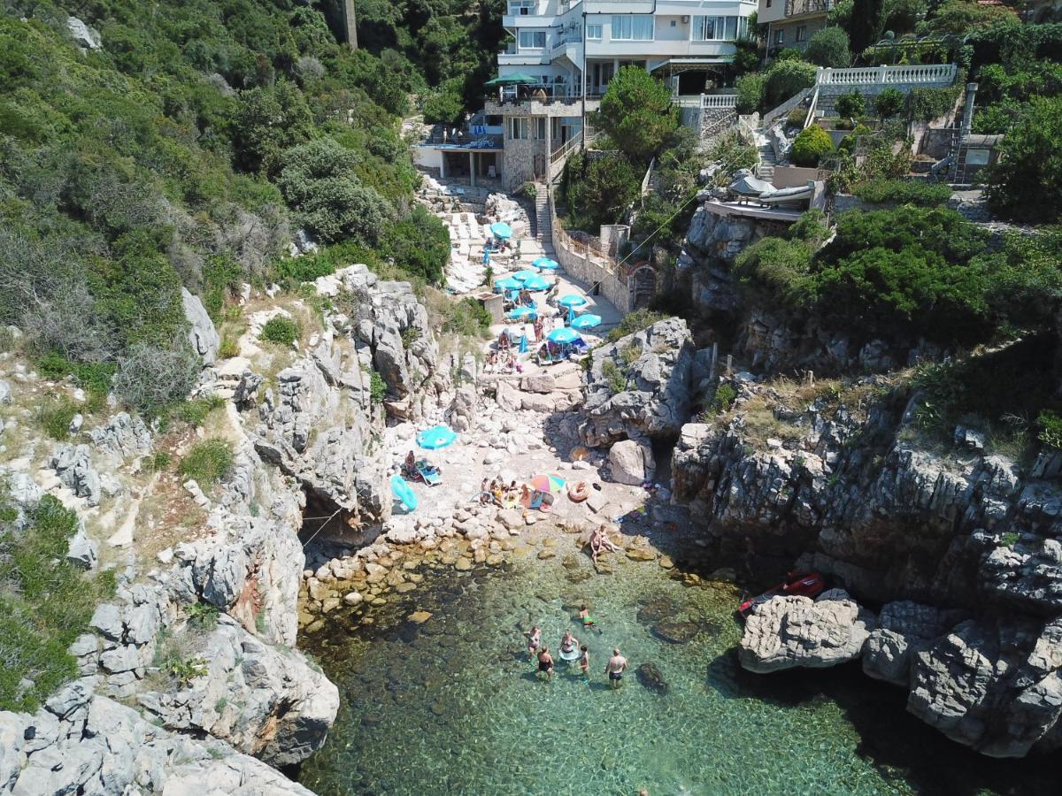 Novalic Hotel Dobra Voda Eksteriør billede