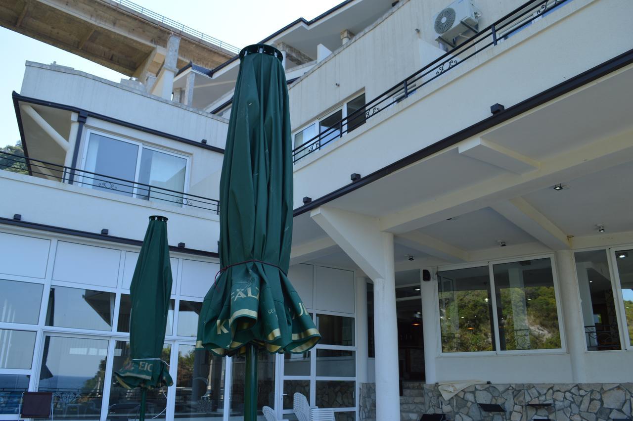 Novalic Hotel Dobra Voda Eksteriør billede