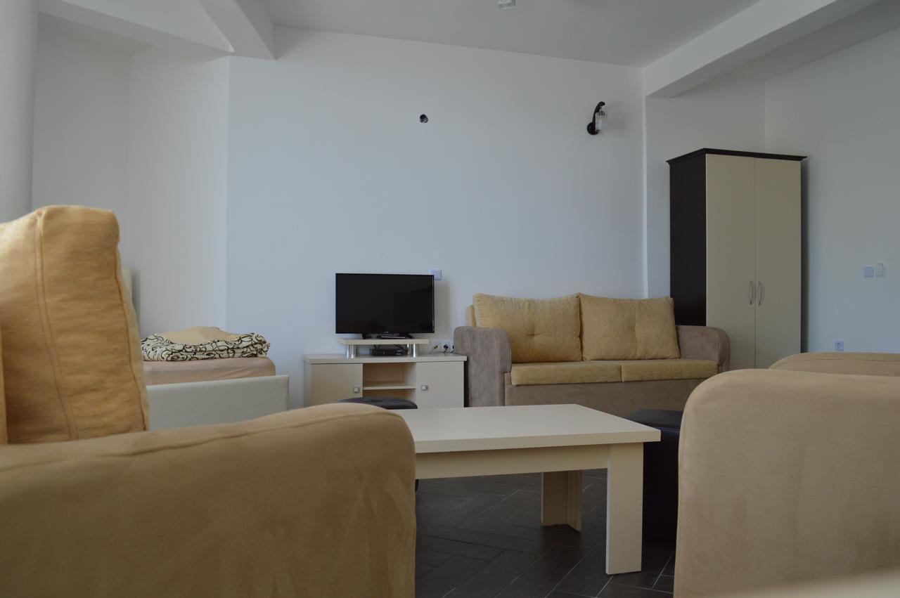 Novalic Hotel Dobra Voda Eksteriør billede